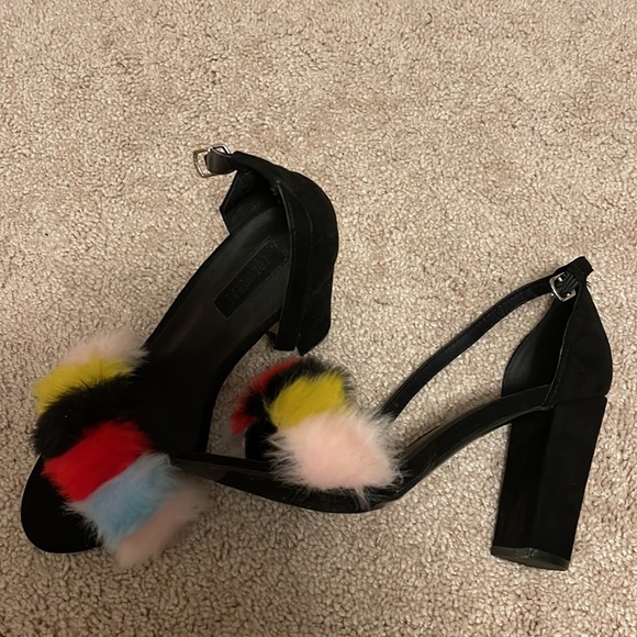 Forever21 heels with ankle strap - Picture 2 of 3